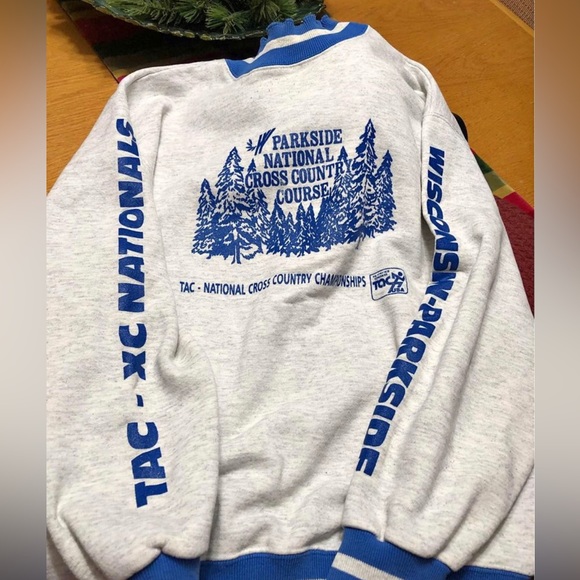 🌼Vintage Cross Country Sweatshirt - Picture 9 of 9